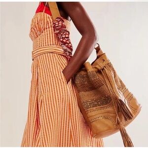 Free People Balera Del Mar Bucket Bag Adjustable Removable Strap Caramel